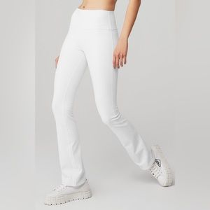 Airbrush High-Waist 7/8 Bootcut Legging - White